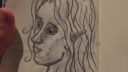 Dessin en noir et blanc d'une figure féminine, style réaliste, technique de croquis